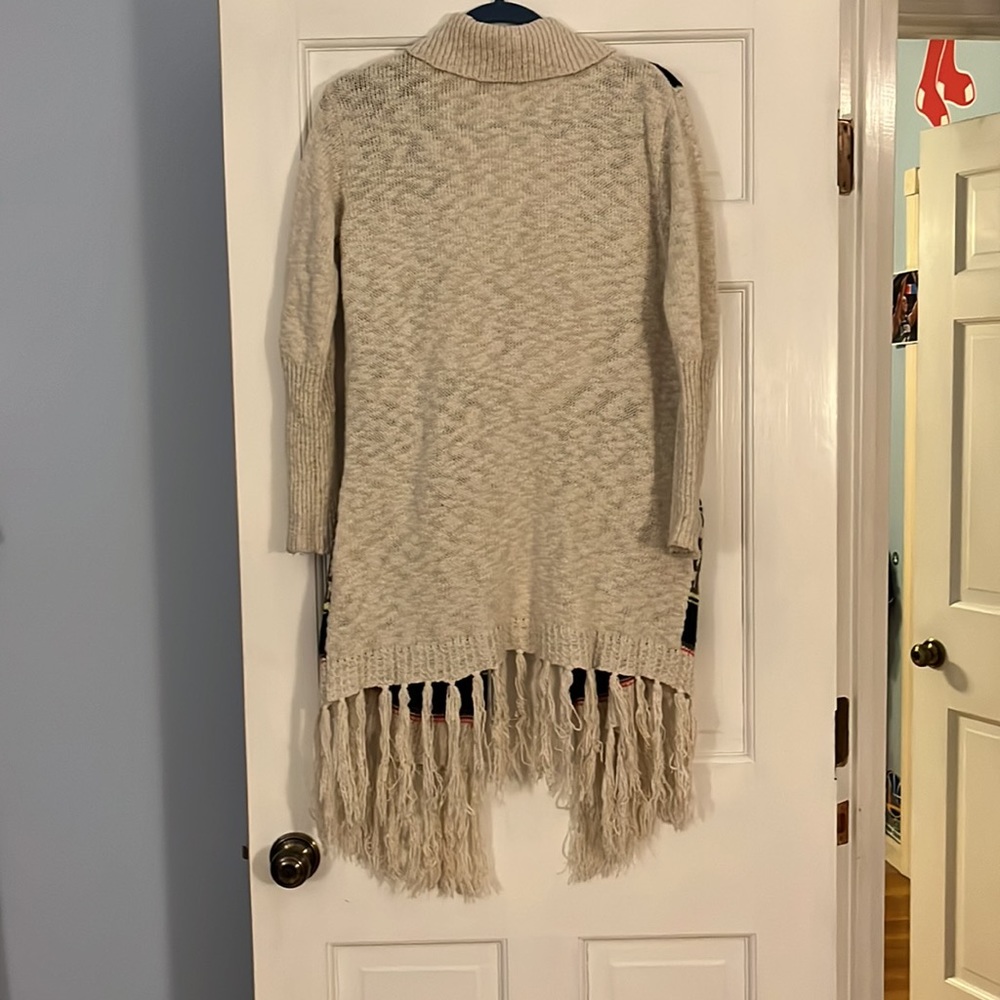 Vera Wang long cardigan with fringe - Picture 2 of 5